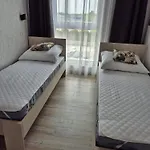 Q Eden Dwupokojowy Z Garazem Gratis Manufaktura Fv Apartman