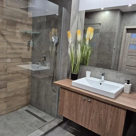 Q Eden Klimatyzowany Dwupokojowy Z Garazem Gratis Manufaktura Fv Apartment